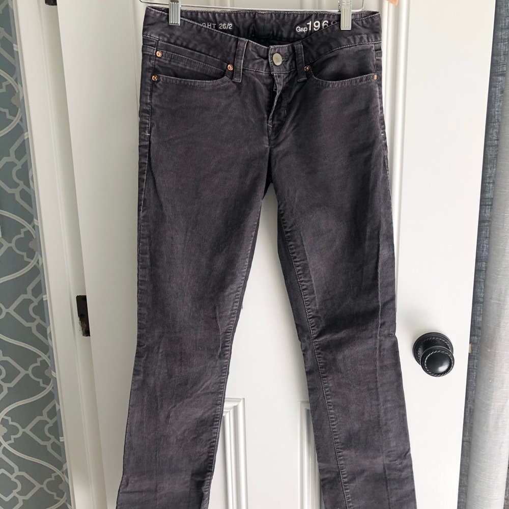 Gap mid-rise straight leg grey corduroy pants, size 26 / 2.